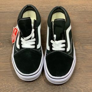 721277 vans